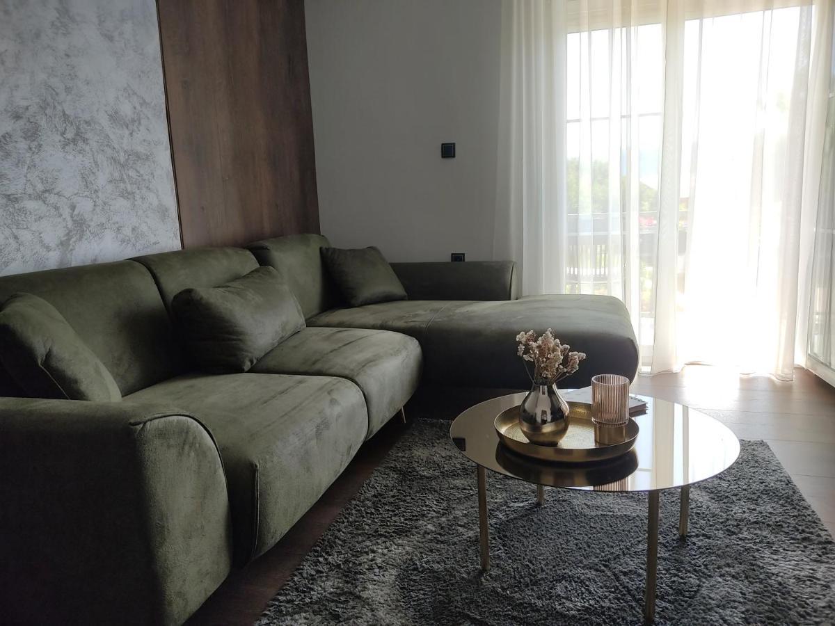 Avisi Home تريبينيي المظهر الخارجي الصورة
