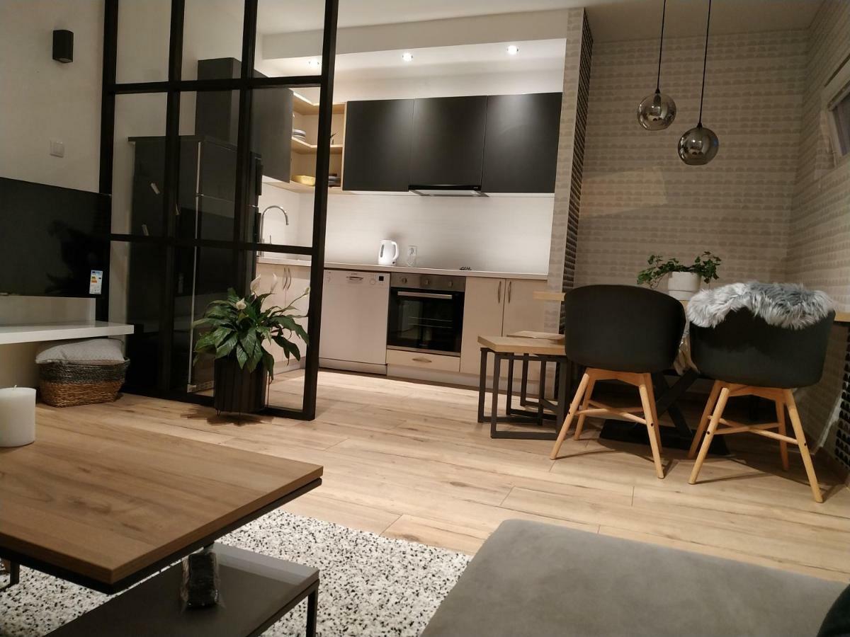 Avisi Home تريبينيي المظهر الخارجي الصورة
