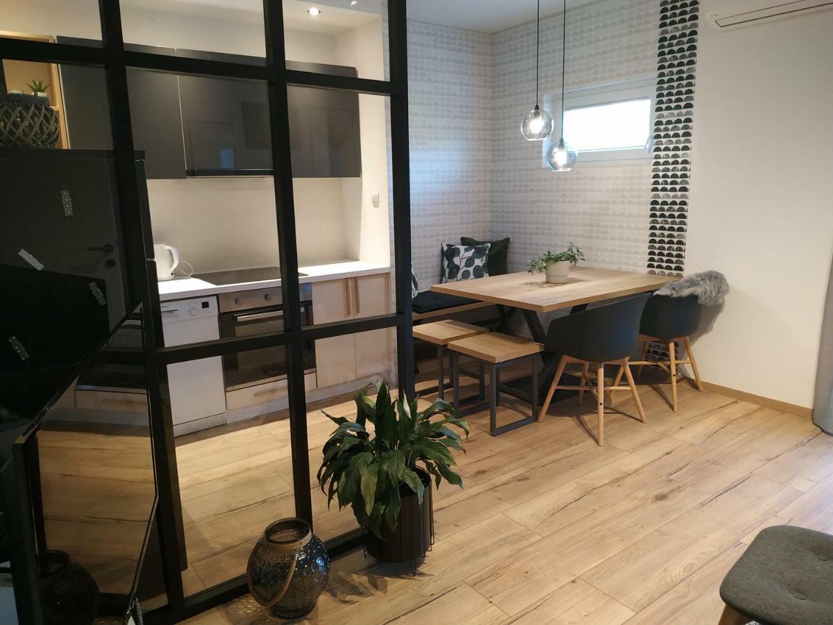 Avisi Home تريبينيي المظهر الخارجي الصورة